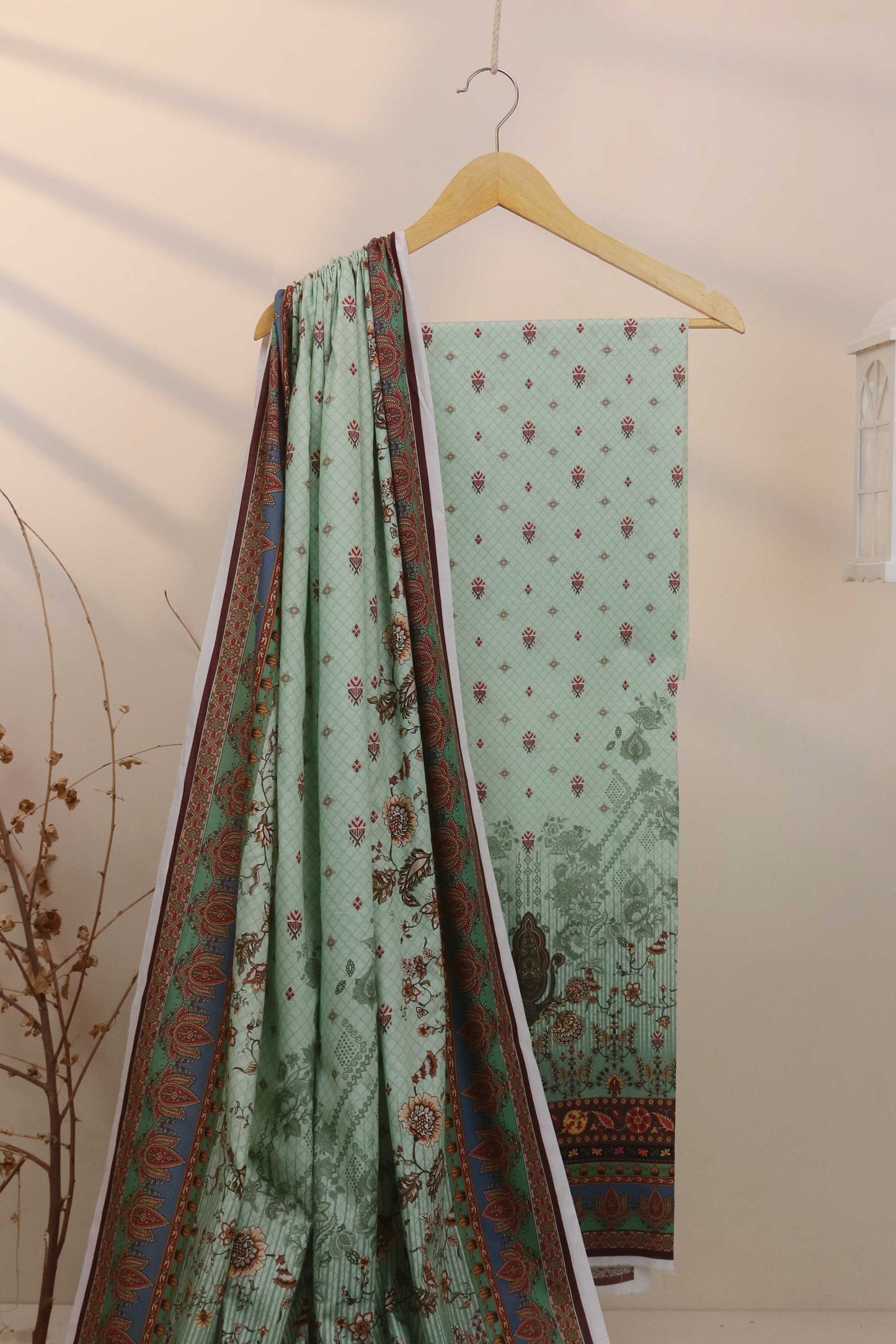 Lawn Printed Suit H25SLST44