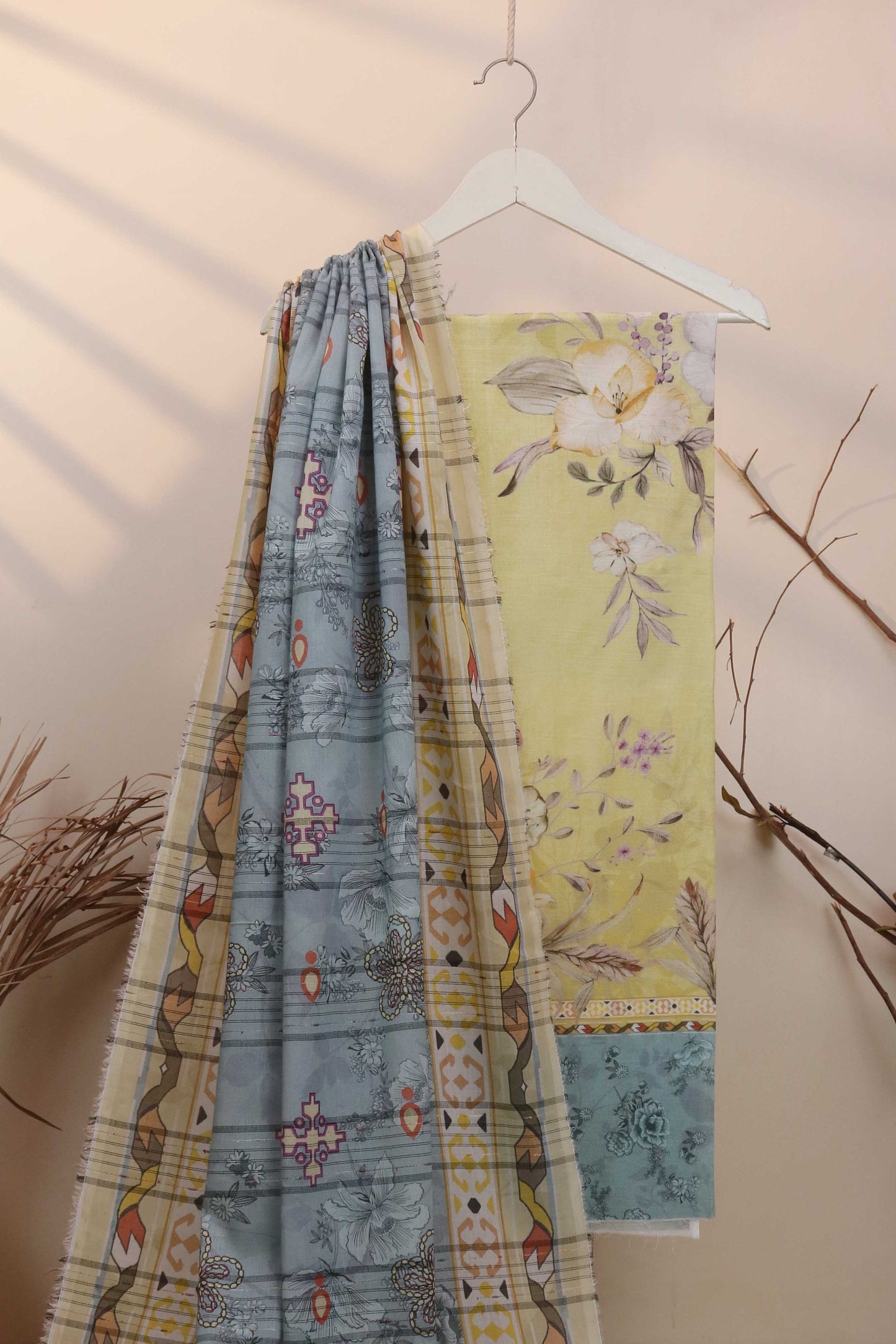 3Piece - Superior Printed Lawn Suit Carnation  D037