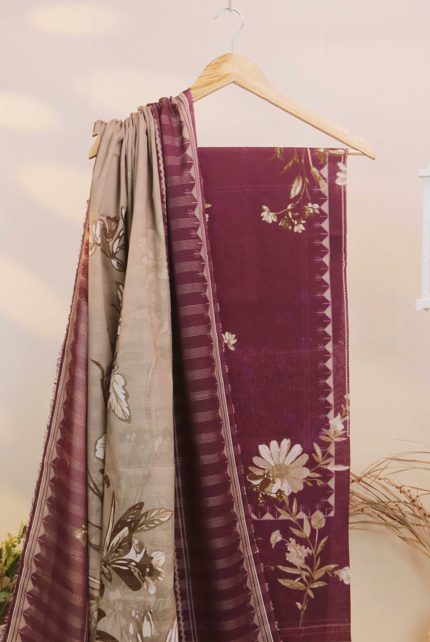 Luxury Lawn Printed Suit H25SLMJ1704