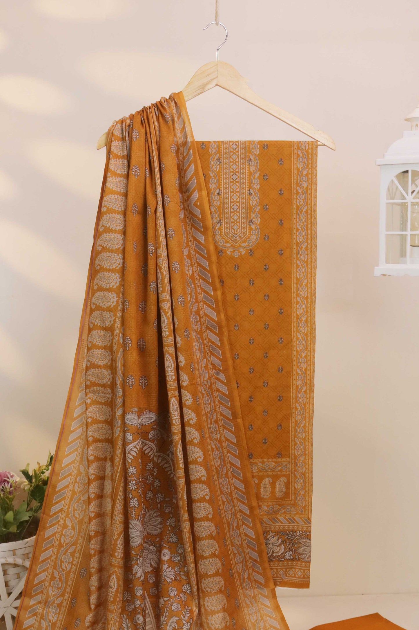 Luxury Lawn Printed Suit H25SLMJ240