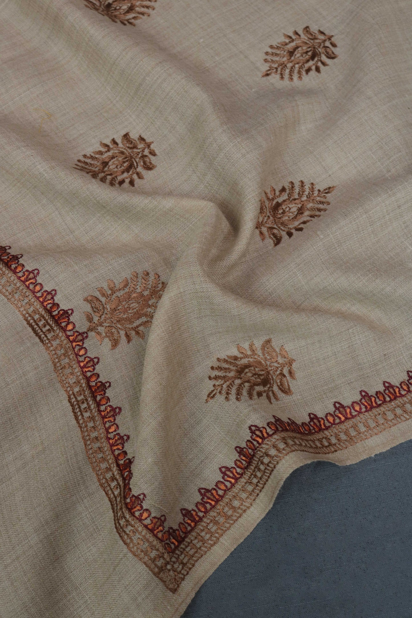 Embroidered Pashmina Shawl 3329