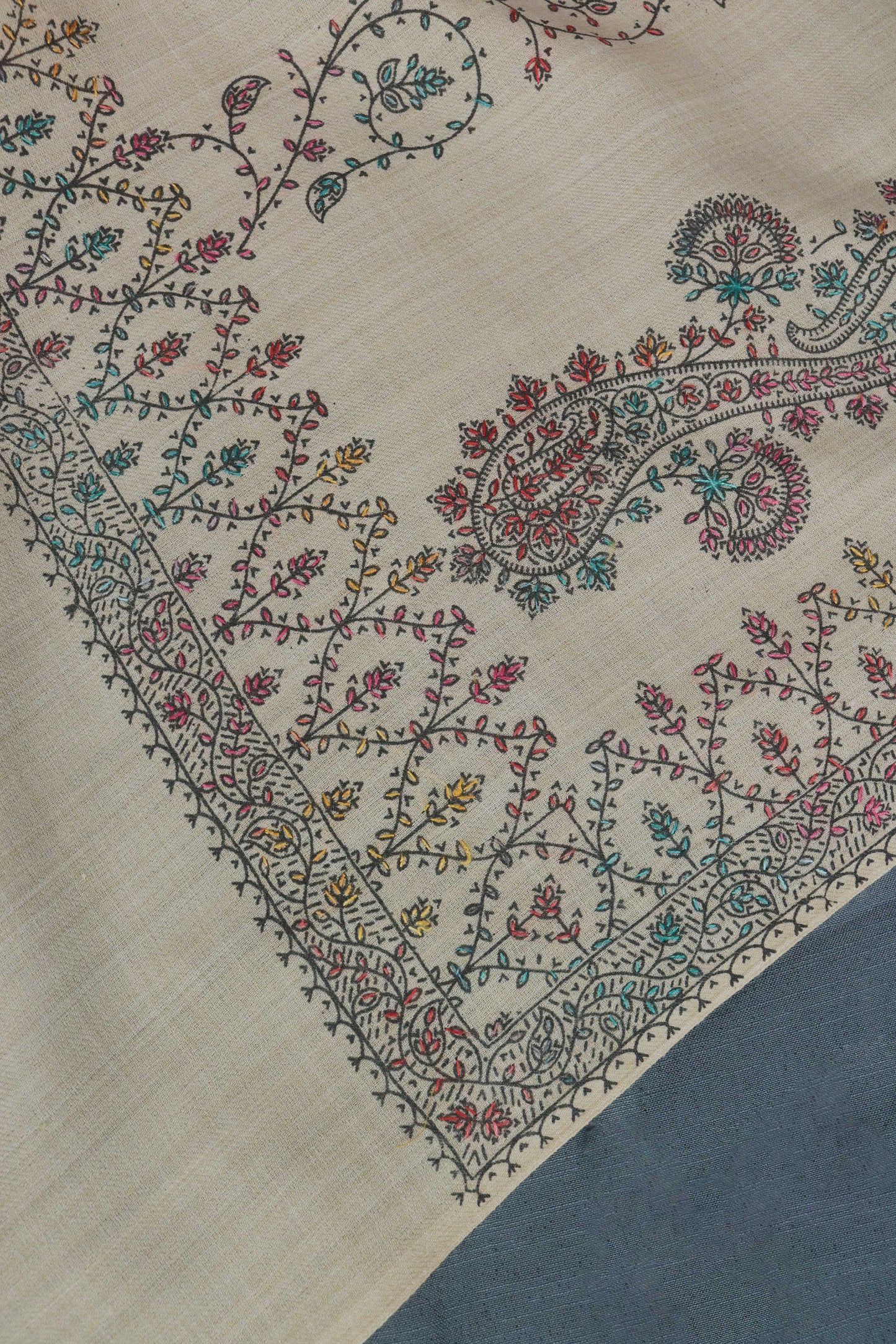 Sui Tanka Embroidered Pashmina Shawl SSH01