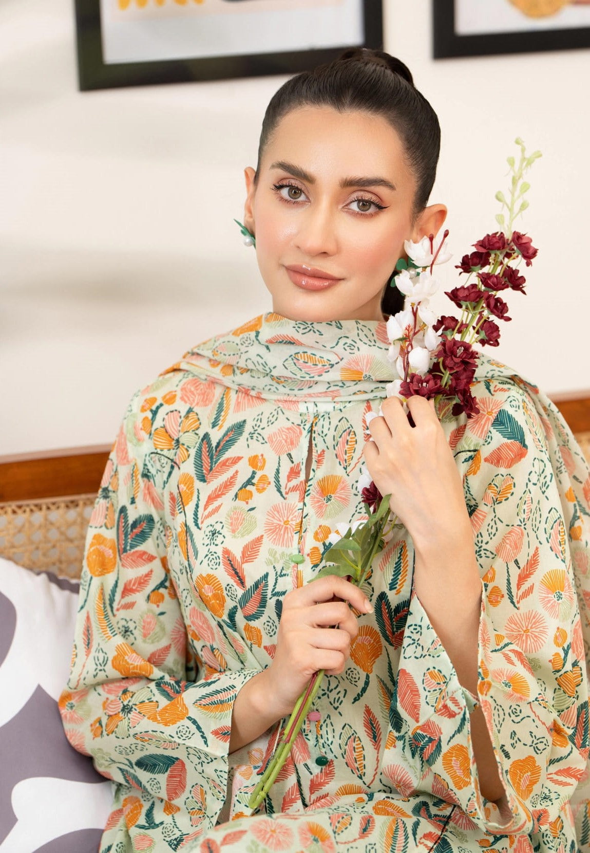 Lawn Printed Suit H25SLGR04