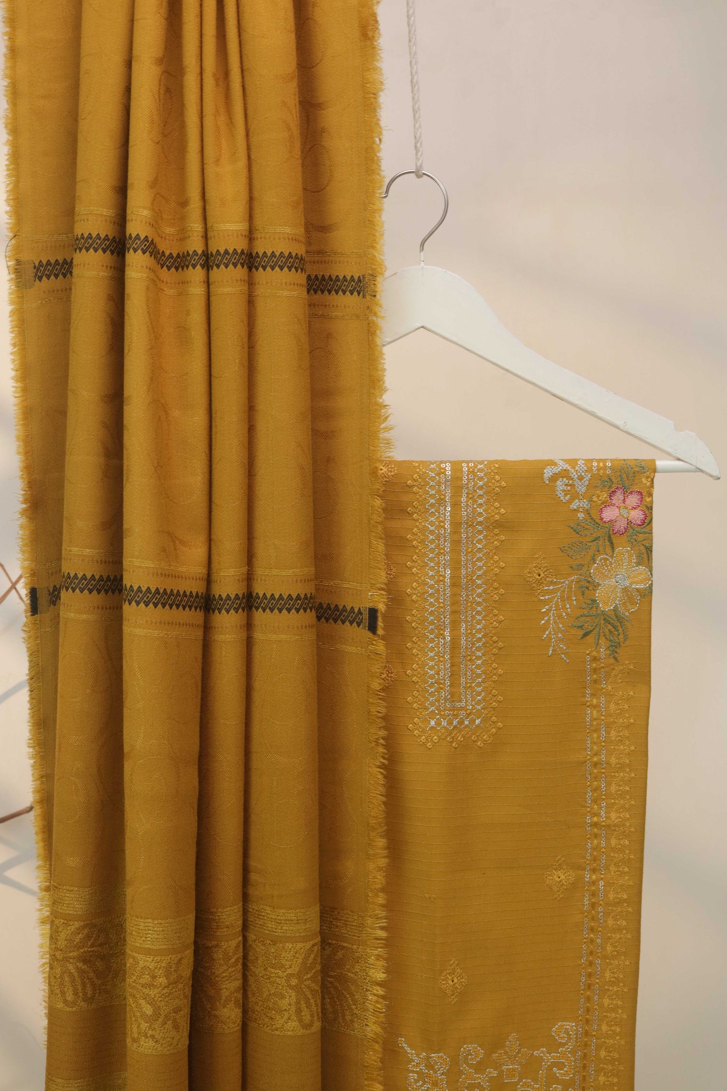 3Piece -Dhanak Embroidery Suit W3pe04