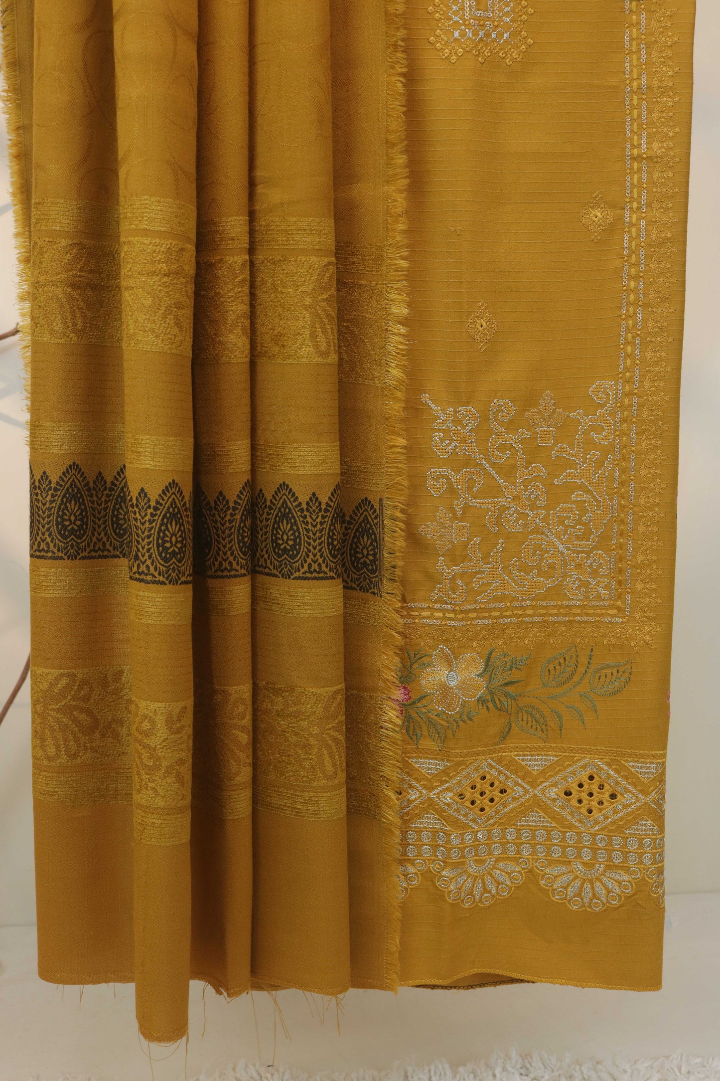 3Piece -Dhanak Embroidery Suit W3pe04