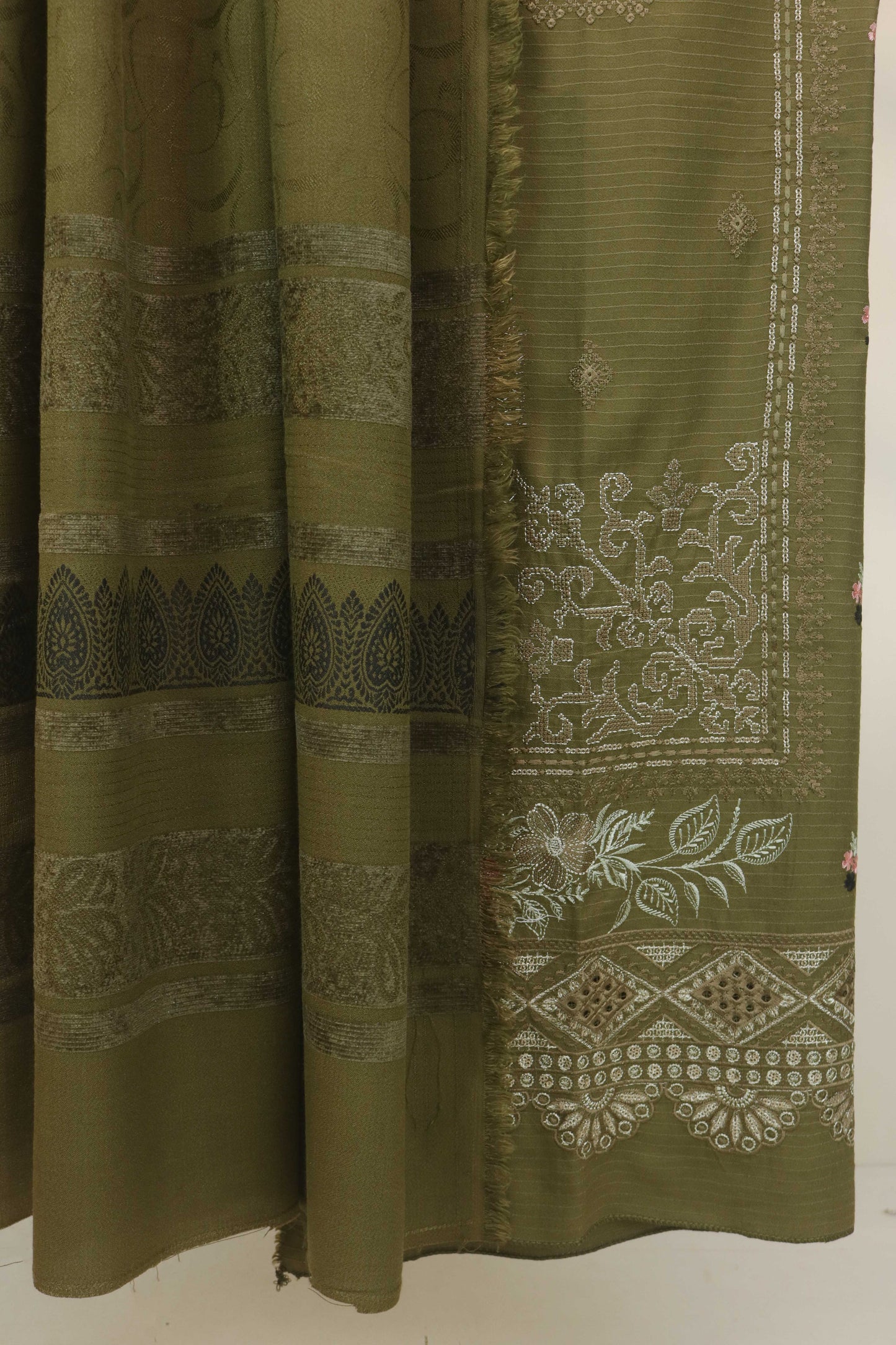 3Piece -Dhanak Embroidery Suit W3pe05
